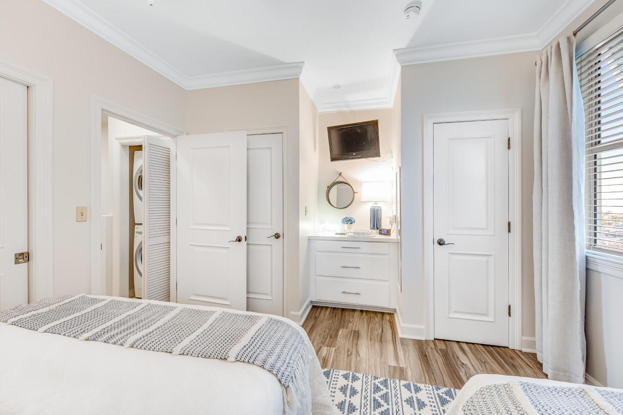 Beachview Navarre Room photo