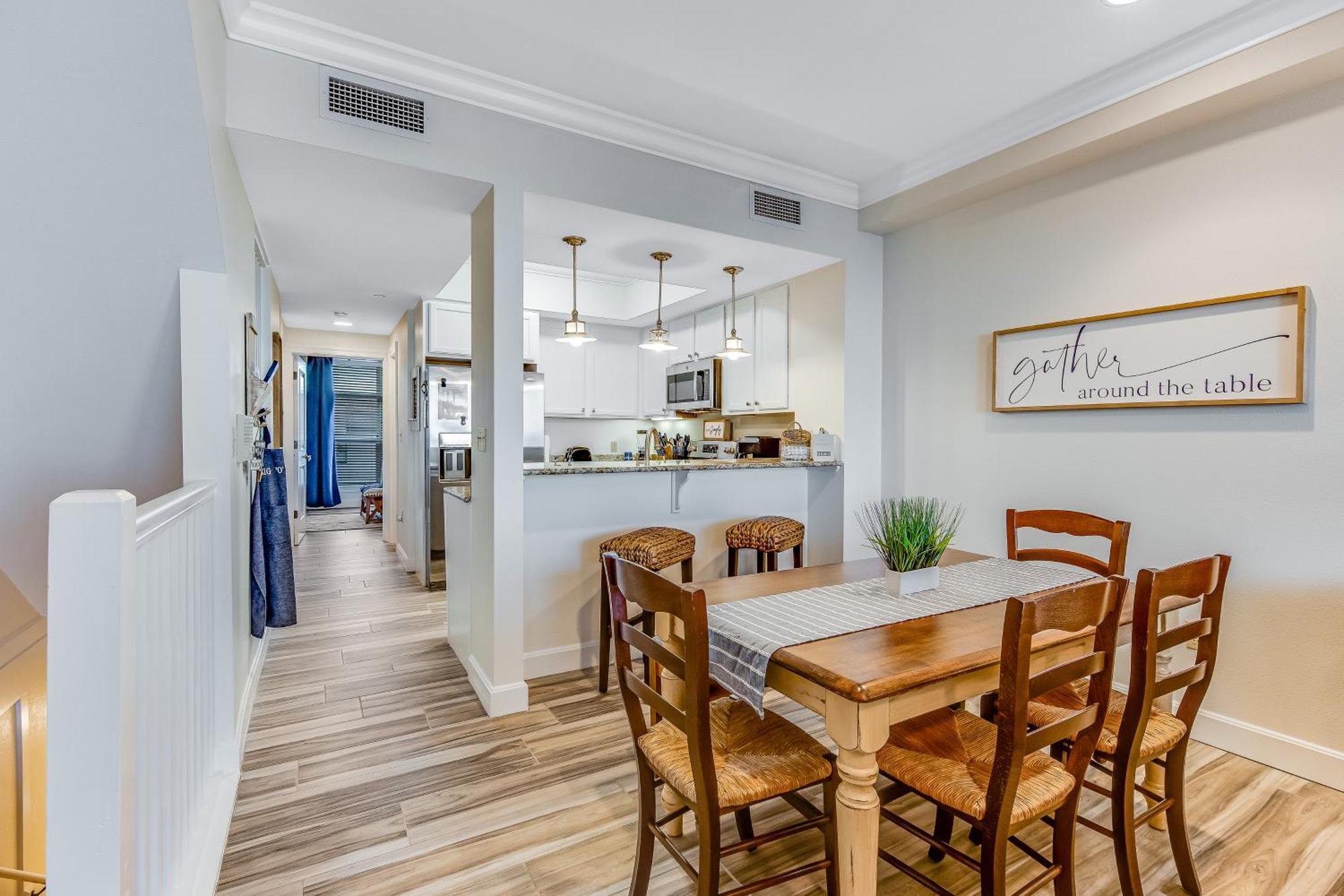 Beachview Navarre Room photo