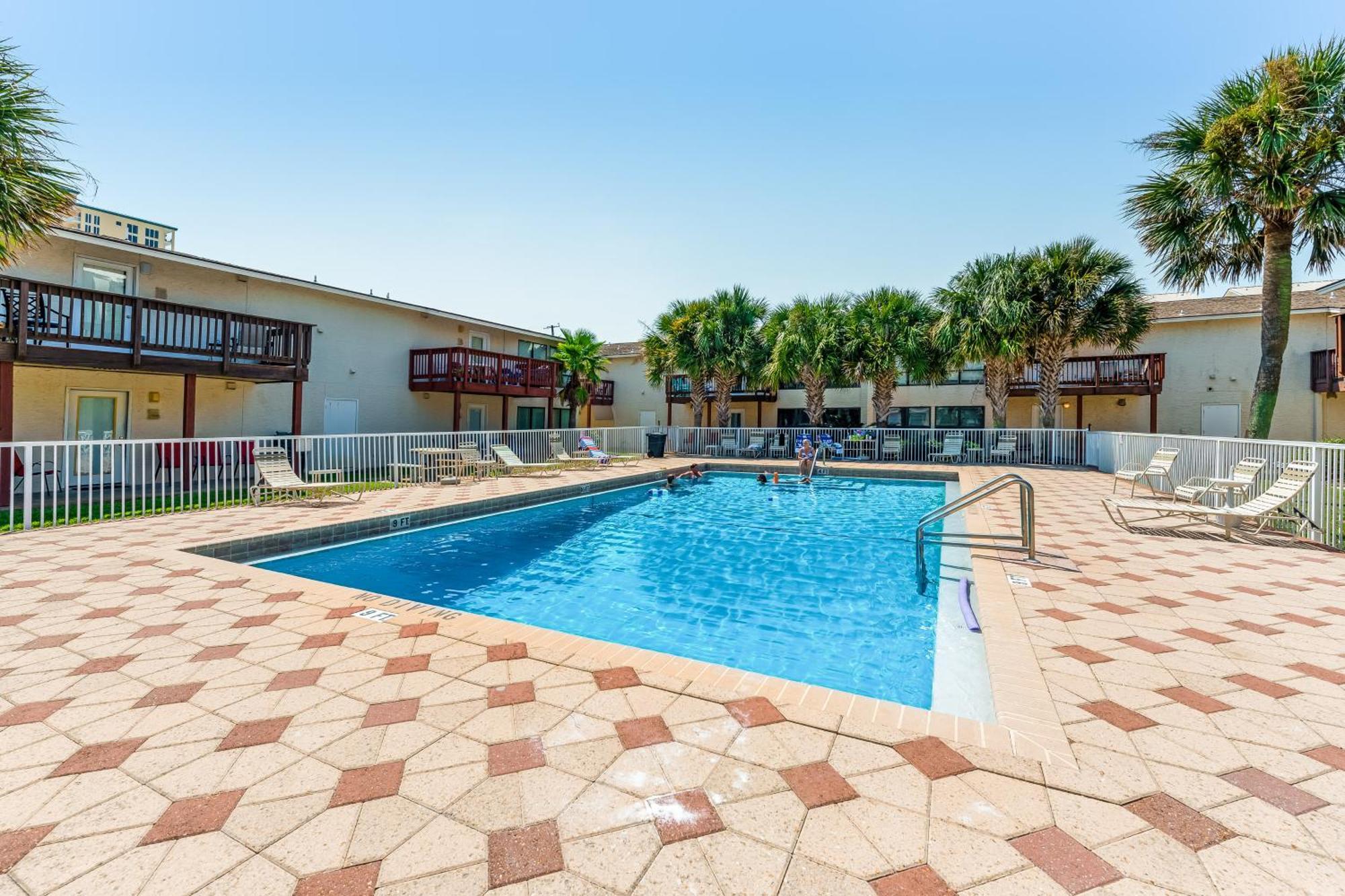 Beachview Navarre Room photo
